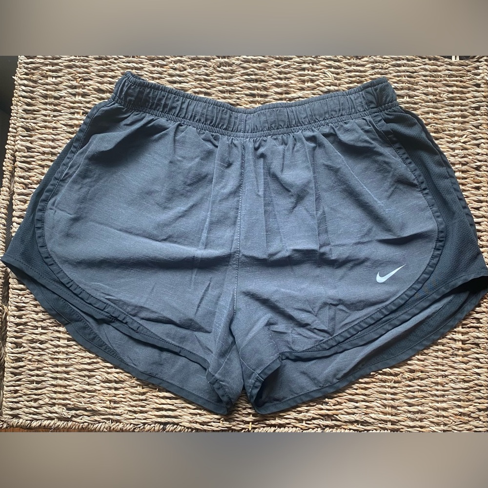 Nike Tempo Women's Mid-Rise 3" Brief-Lined Running Shorts size M